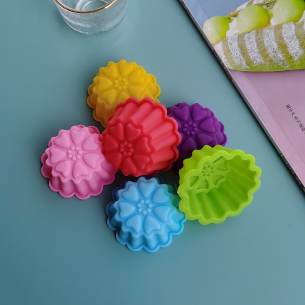 Soap Making Equipment - Cute 5cm Flower Silicone Cake Mold