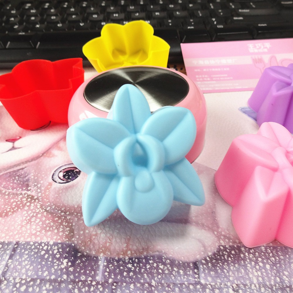 Cute 5cm Flower Silicone Cake  - огляд і ціна Soap Making Equipment
